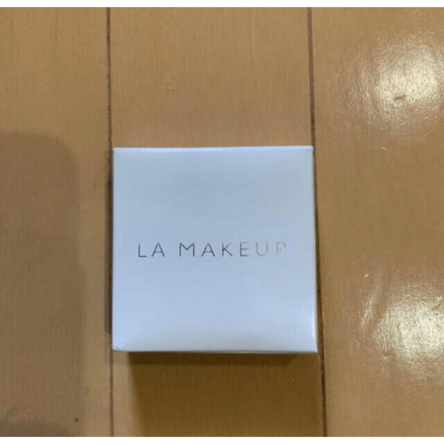 LA MAKEUP  ラ・メイキャ　ゴッドパウダー コスメ/美容のベースメイク/化粧品(フェイスパウダー)の商品写真