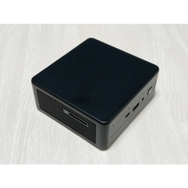 Intel NUC 第11世代 i5-1135G7 NUC11PAHi5 スマホ/家電/カメラのPC/タブレット(デスクトップ型PC)の商品写真