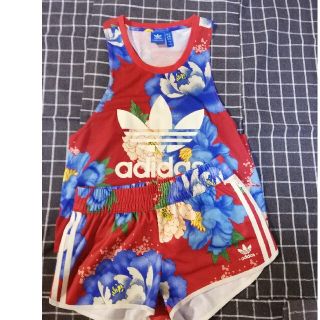 アディダス(adidas)のadidas　ボタニカル柄　セットアップ(Tシャツ(半袖/袖なし))