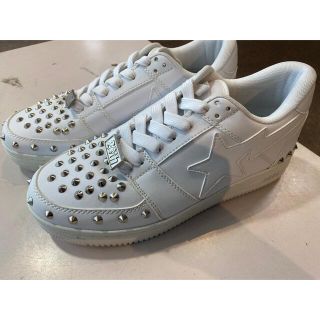 アベイシングエイプ(A BATHING APE)のAPE STUDDED BAPESTA US7.5 新品(スニーカー)