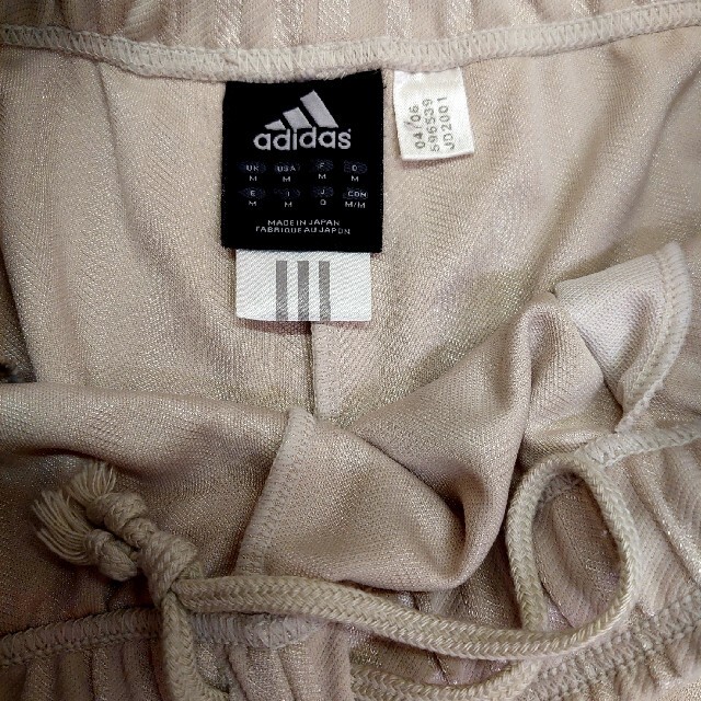 adidas(アディダス)のadidas アディダス★ ハーフパンツ ベージュ★サイズM★ メンズのパンツ(ショートパンツ)の商品写真