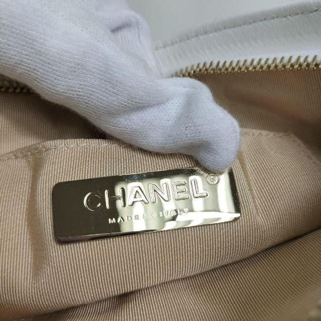 CHANEL(シャネル)のCHANEL(シャネル)ココマーク　チェーンショルダーバッグKK272 レディースのバッグ(ショルダーバッグ)の商品写真