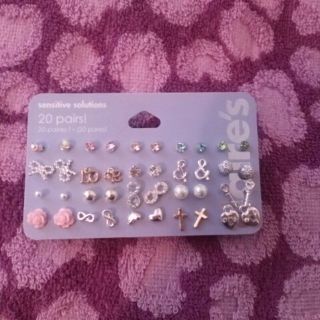 クレアーズ(claire's)のピアス《*≧∀≦》(ピアス)