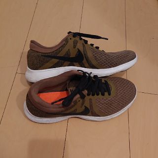 ナイキ(NIKE)の☆NIKEスニーカー25㎝カーキ(スニーカー)