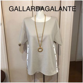 ガリャルダガランテ(GALLARDA GALANTE)の【美品】GALLARDAGALANTE   トップス(カットソー(半袖/袖なし))