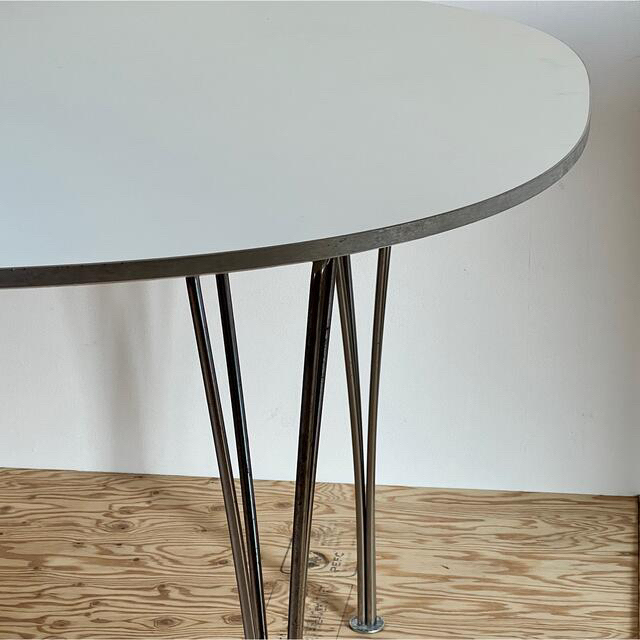 Arne Jacobsen(アルネヤコブセン)の【kaho様】FRITZ HANSEN スーパー楕円テーブル スパンレッグ インテリア/住まい/日用品の机/テーブル(ダイニングテーブル)の商品写真