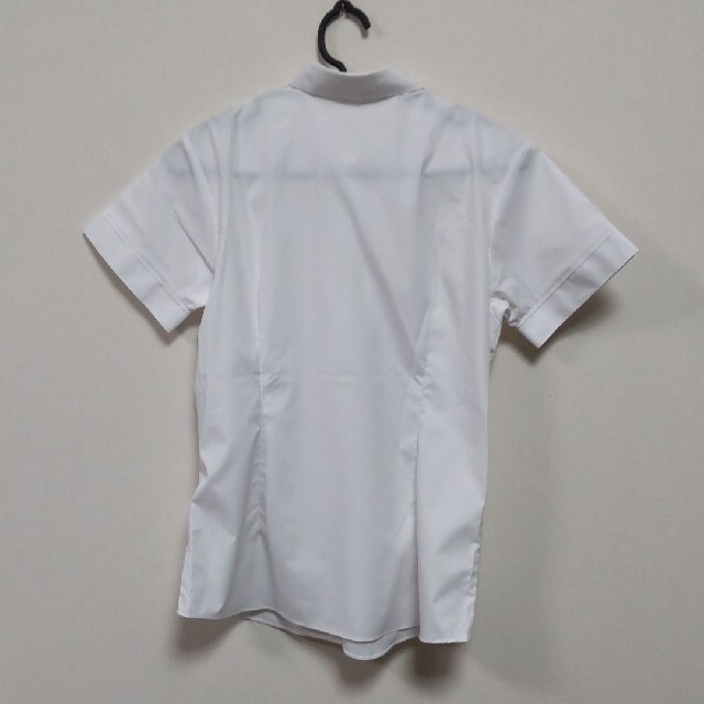 しまむら半袖ホワイトシャツ レディースのトップス(シャツ/ブラウス(半袖/袖なし))の商品写真