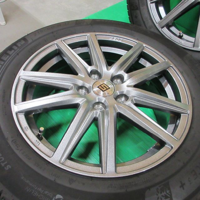 美品 オデッセイ 215/60R17 2018年バリ山スタッドレス エリシオン