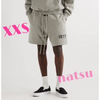 フィアオブゴッド(FEAR OF GOD)のFOG Essentials 1977 Shorts 濃いグレー XXS(ショートパンツ)