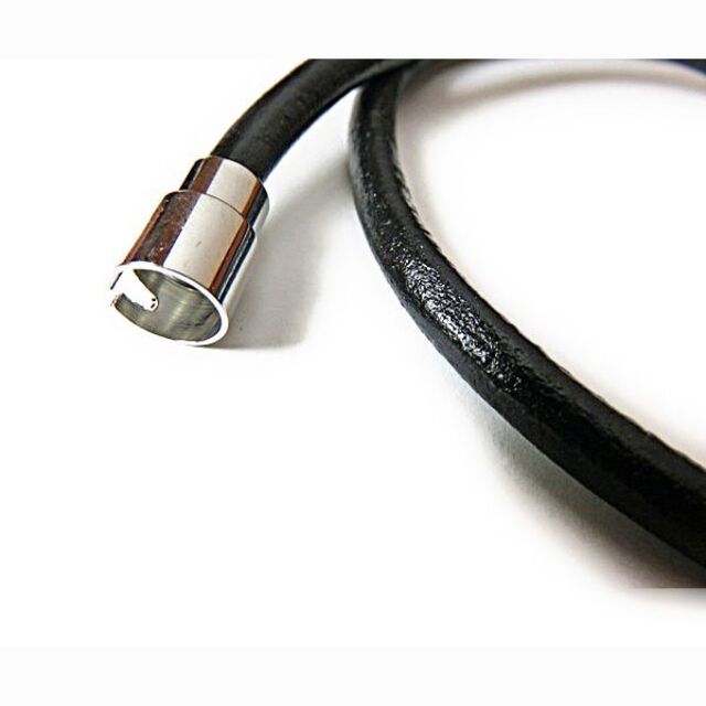 黒本革丸ヒモ 5mm 55cm ブラック レザー ネックレス マグネット 革ひも メンズのアクセサリー(ネックレス)の商品写真