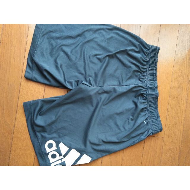 adidas(アディダス)のアディダス　短パン　160cm キッズ/ベビー/マタニティのキッズ服男の子用(90cm~)(パンツ/スパッツ)の商品写真