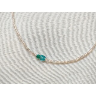 トゥデイフル(TODAYFUL)のclearbeige✕apatite✕green agateネックレス(ネックレス)