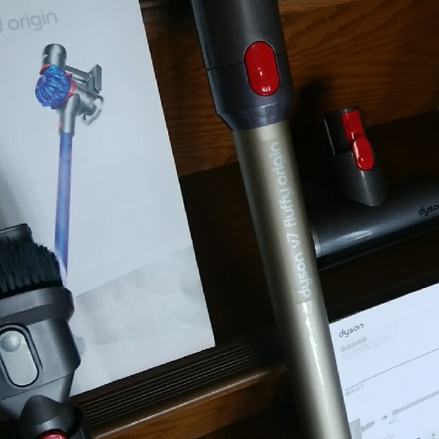 Dyson - dyson v7 fluffy origin ミニモーターヘッド付属の通販 by