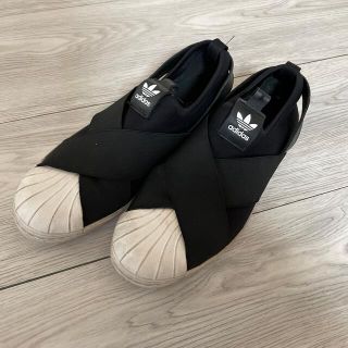 adidas(スニーカー)のフリマアイテム一覧 adidas(スニーカー)のフリマアイテム一覧