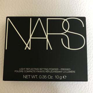 NARS - NARS ライトリフレクティングセッティングパウダー プレスト N 10g
