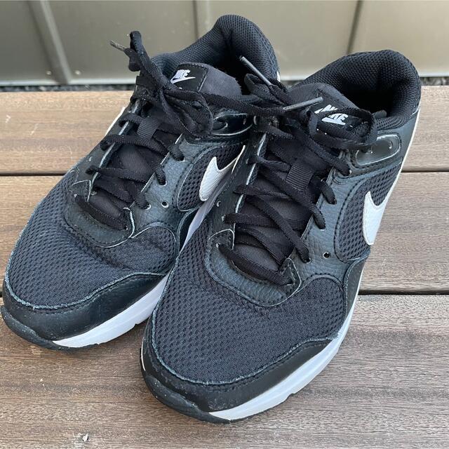 NIKE(ナイキ)のNIKEスニーカー キッズ/ベビー/マタニティのキッズ靴/シューズ(15cm~)(スニーカー)の商品写真