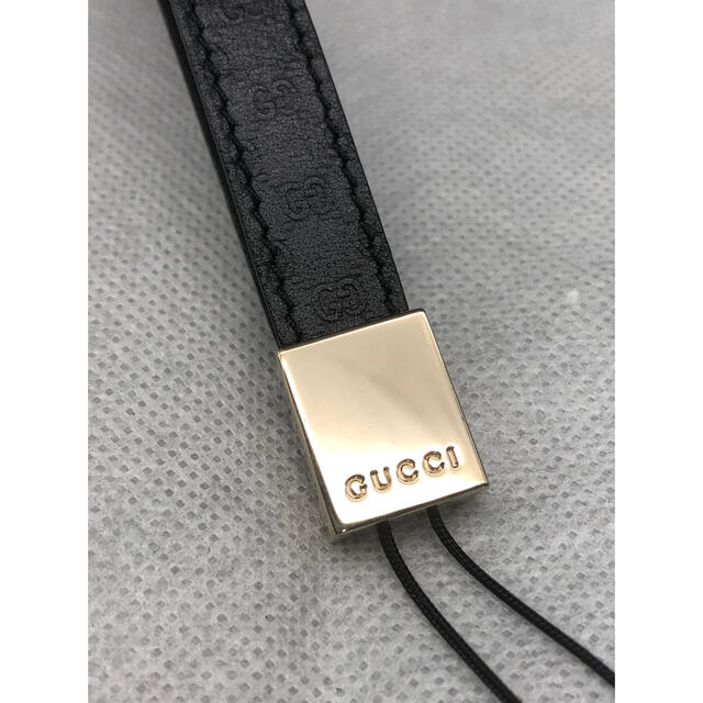 Gucci(グッチ)のGUCCIグッチ　GG柄　携帯ストラップ スマホ/家電/カメラのスマホアクセサリー(ストラップ/イヤホンジャック)の商品写真