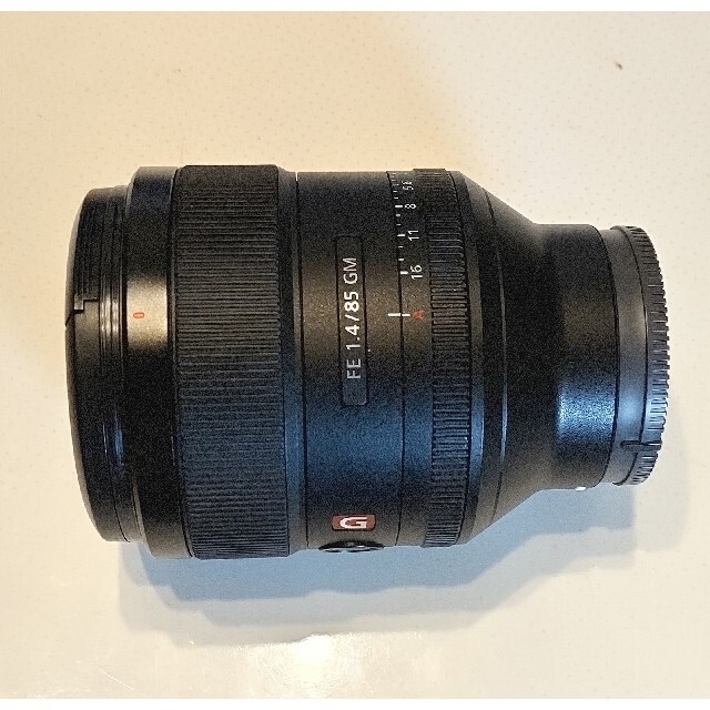 SONY(ソニー)のSONY FE 85mm F1.4 GM SEL85F14GM ソニー スマホ/家電/カメラのカメラ(レンズ(単焦点))の商品写真