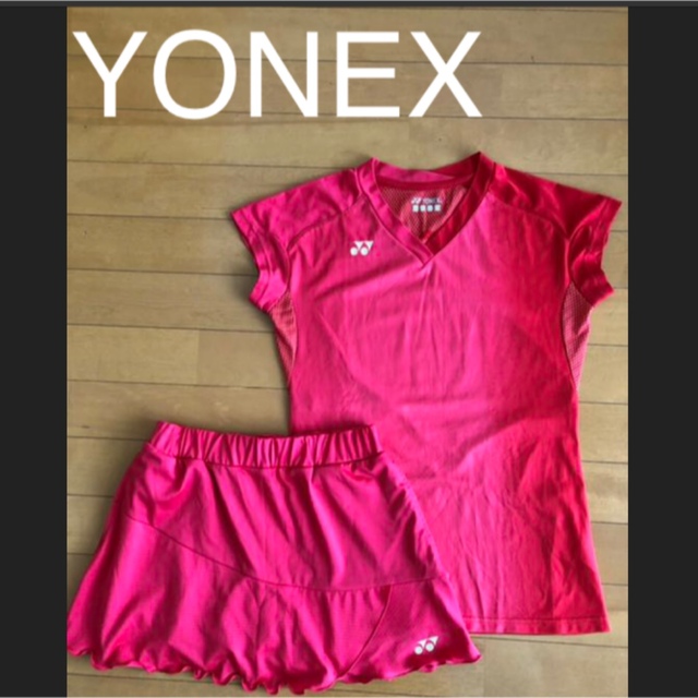 YONEX(ヨネックス)の美品　YONEX  テニスウェア  Mサイズ　上下セット  スポーツ/アウトドアのテニス(ウェア)の商品写真