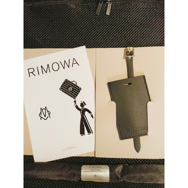 RIMOWA(リモワ)のリモワ ポルシェ　スーツケース インディアンレッド 32L メンズのバッグ(トラベルバッグ/スーツケース)の商品写真