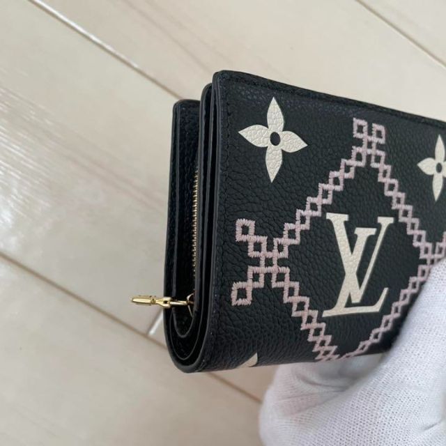 SLG-Louis Vuitton Emilie Wallet Monogram Empreinte REVIEW-What fits inside?  