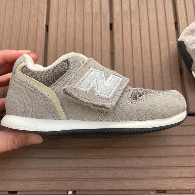 New Balance(ニューバランス)のニューバランス 996 スニーカー 14.5cm グレー キッズ/ベビー/マタニティのキッズ靴/シューズ(15cm~)(スニーカー)の商品写真