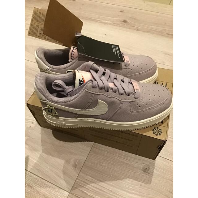 NIKE AIR FORCE 1 '07 SE 24cm