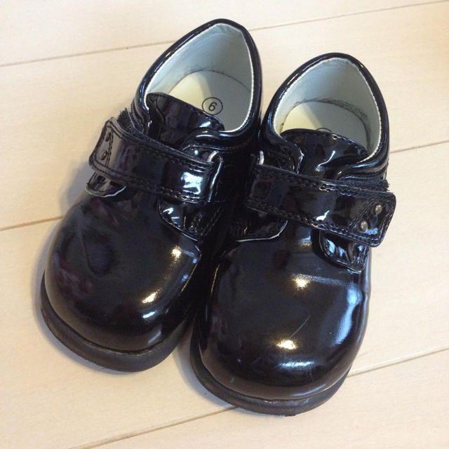 FOUGER13cmフォーマルエナメル靴 キッズ/ベビー/マタニティのキッズ靴/シューズ(15cm~)(その他)の商品写真