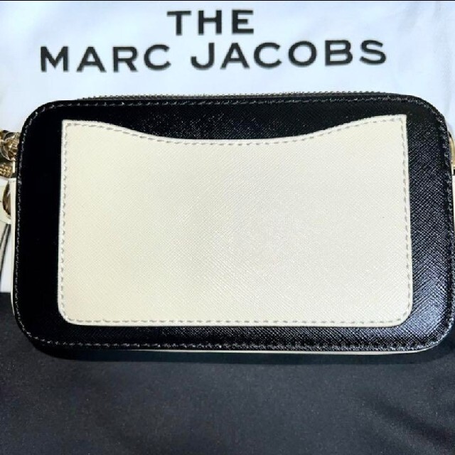 MARC JACOBS(マークジェイコブス)の※mii様専用※ MARC JACOBS カメラバッグ オフホワイト レディースのバッグ(ショルダーバッグ)の商品写真