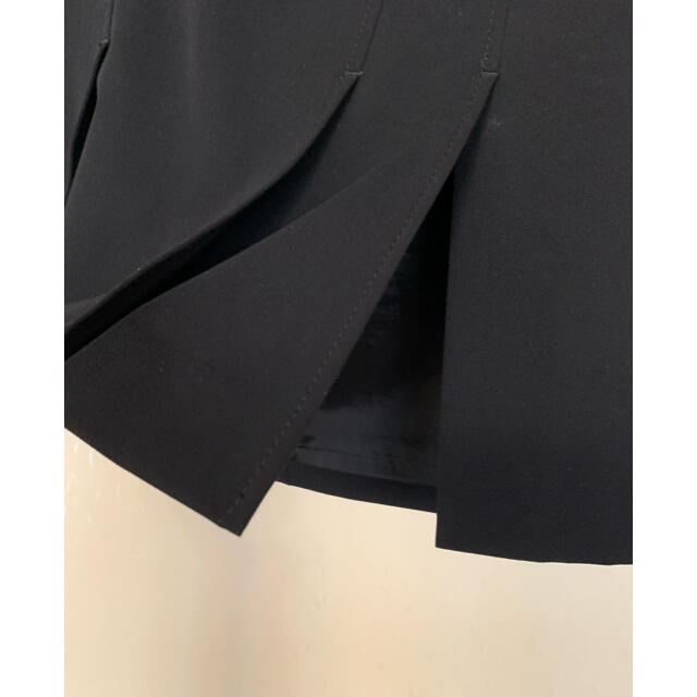 BOSCH(ボッシュ)の【らいをん様】BOSCH ボッシュ　プリーツスリット　タイトスカート　黒 レディースのスカート(ひざ丈スカート)の商品写真