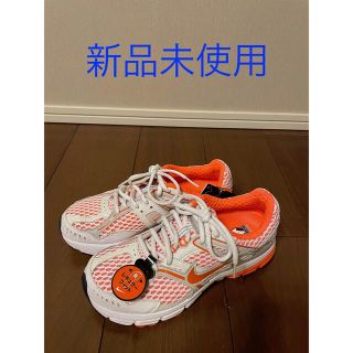 ナイキ(NIKE)のNIKE ナイキ　スニーカー　レディース　新品　24.5(スニーカー)