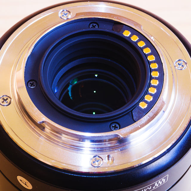 シグマ　SIGMA 60mm F2.8 DN　マイクロフォーサーズ スマホ/家電/カメラのカメラ(レンズ(単焦点))の商品写真