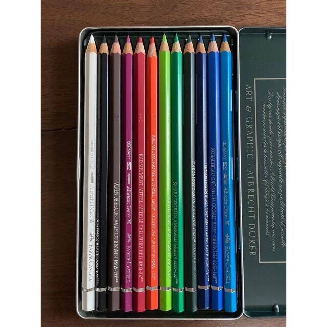 お値下げ❗️ファーバーカステル色鉛筆　12色 エンタメ/ホビーのアート用品(色鉛筆)の商品写真