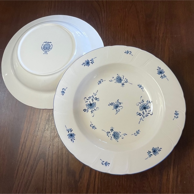 Noritake(ノリタケ)のノリタケ  クラフトーン　青い小花　深大皿22cm ペア　昭和レトロ　未使用品 インテリア/住まい/日用品のキッチン/食器(食器)の商品写真