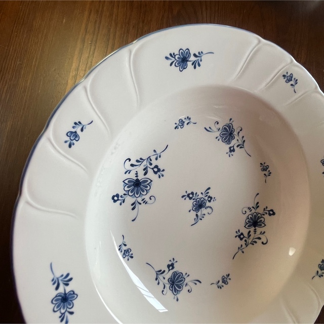 Noritake(ノリタケ)のノリタケ  クラフトーン　青い小花　深大皿22cm ペア　昭和レトロ　未使用品 インテリア/住まい/日用品のキッチン/食器(食器)の商品写真