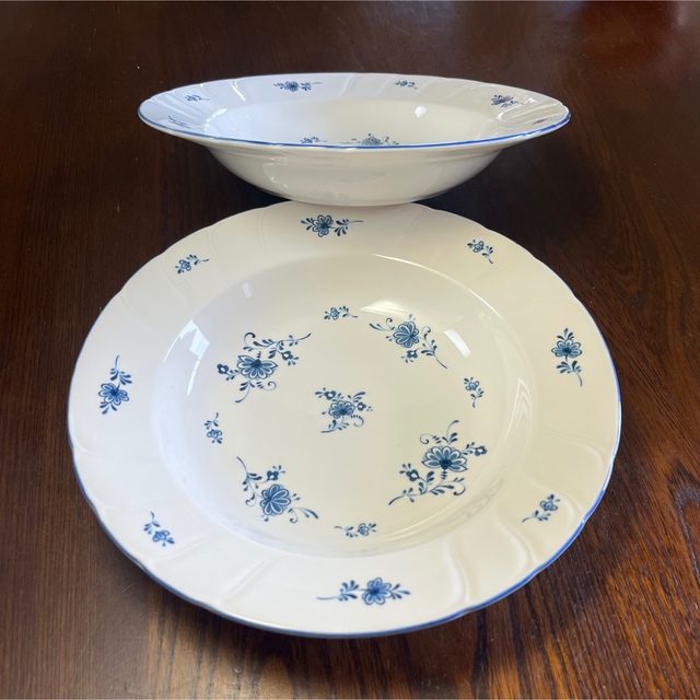 Noritake(ノリタケ)のノリタケ  クラフトーン　青い小花　深大皿22cm ペア　昭和レトロ　未使用品 インテリア/住まい/日用品のキッチン/食器(食器)の商品写真