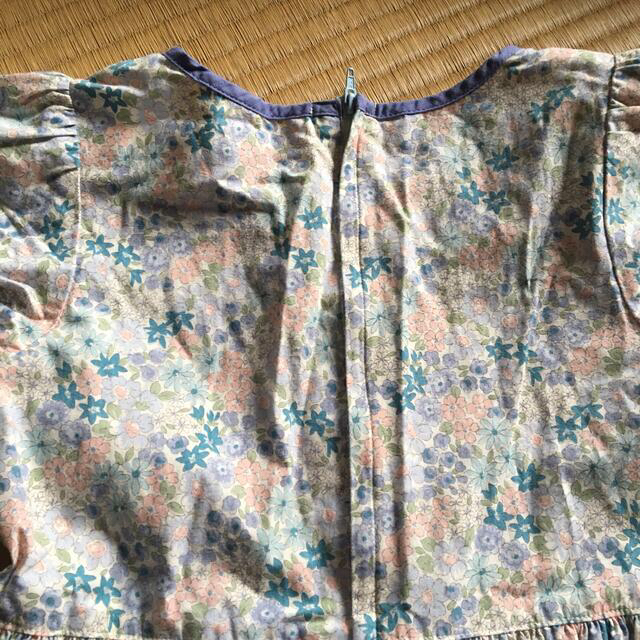 花柄ワンピース キッズ/ベビー/マタニティのキッズ服女の子用(90cm~)(ワンピース)の商品写真