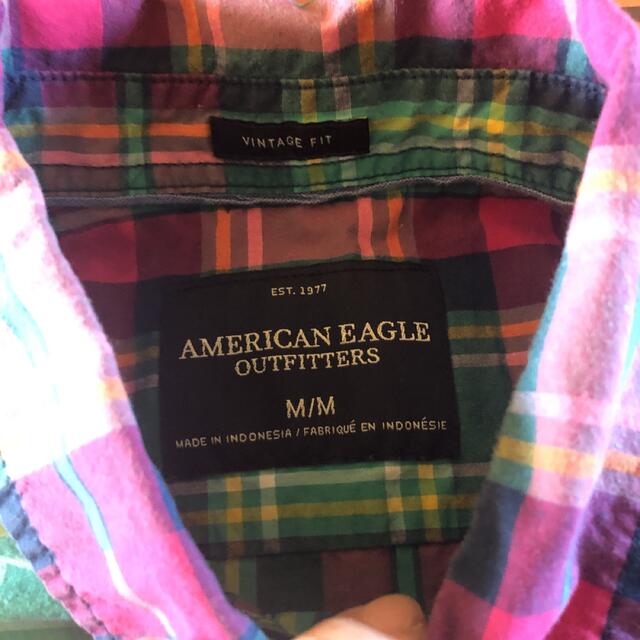 American Eagle(アメリカンイーグル)の美品　アメリカイーグル　クラシックフィット　レトロ感のあるチェックシャツ　M メンズのトップス(シャツ)の商品写真