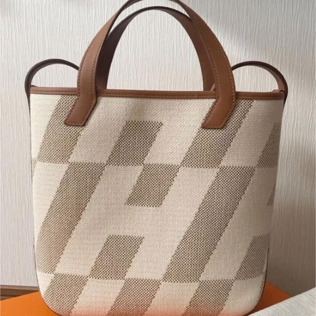 HERMES エルメス　トートバッグHアンビエ27PMゴールド