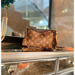 ルイヴィトン(LOUIS VUITTON)のルイヴィトン　M41639　パラス　クラッチ　モノグラム　ショルダーバッグ　美品(クラッチバッグ)