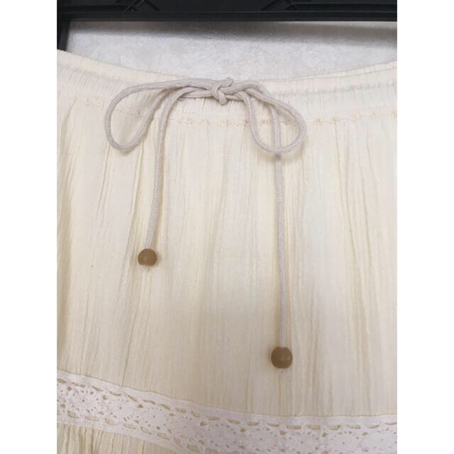 クリーム系白色 ふんわり ちりめん風 スカート L レディースのスカート(ひざ丈スカート)の商品写真