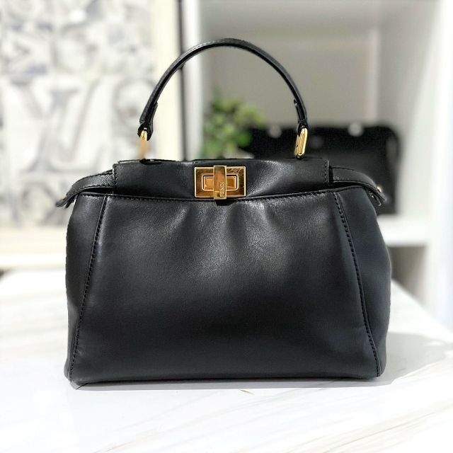 福袋特集 2022 FENDI フェンディ ピーカブー ミニ 黒 レザー 2way