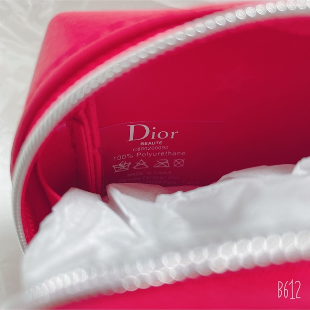 Dior(ディオール)の【非売品】☆新品未使用☆Dior  ノベルティ  ポーチ レディースのファッション小物(ポーチ)の商品写真