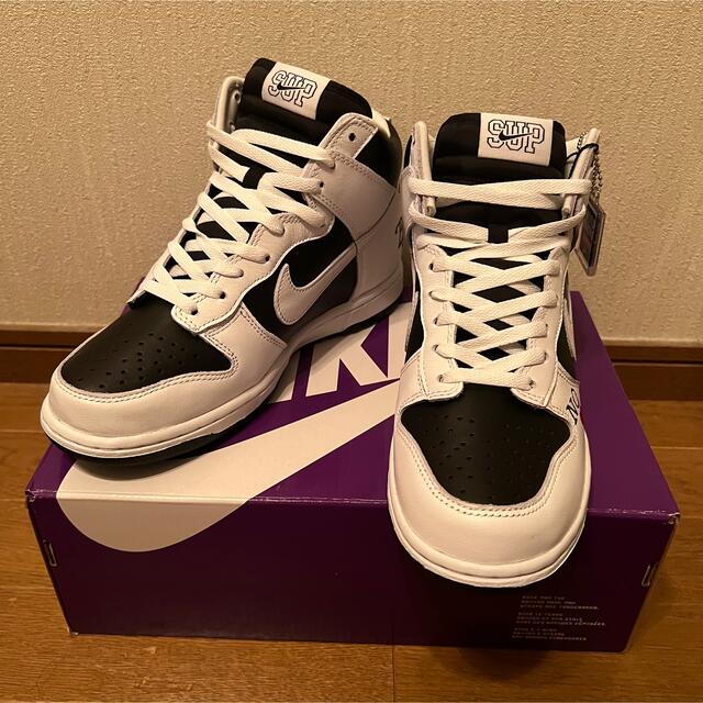 NIKE(ナイキ)のSupreme Nike SB Dunk High シュプリーム ナイキ　ダンク メンズの靴/シューズ(スニーカー)の商品写真