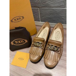 トッズ(TOD'S)のトッズ　TOD'S ゴンミーニ(ローファー/革靴)