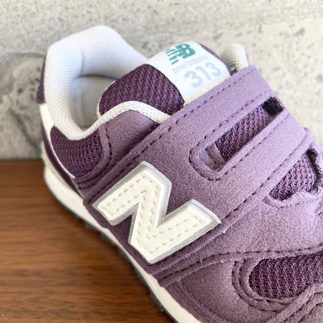 New Balance(ニューバランス)の【新品】15センチ ネイビー×ブルー ニューバランス スニーカー キッズ キッズ/ベビー/マタニティのキッズ靴/シューズ(15cm~)(スニーカー)の商品写真