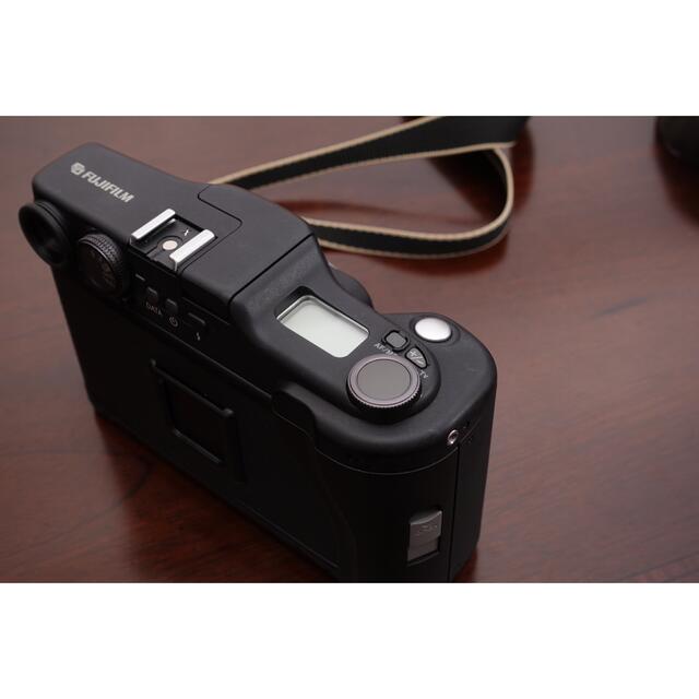 富士フイルム(フジフイルム)のFUJIFILM GA645i Professional 中判フィルムカメラ スマホ/家電/カメラのカメラ(フィルムカメラ)の商品写真