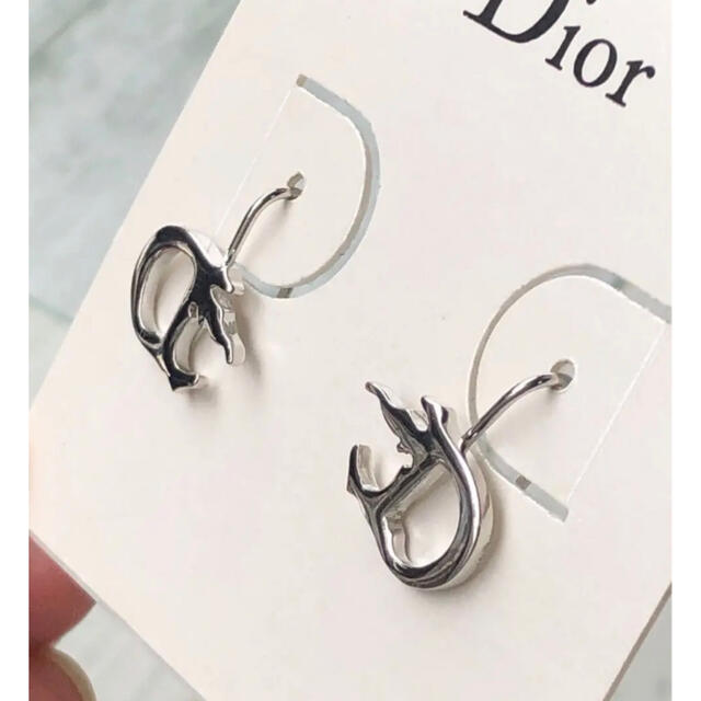 Christian Dior アクセサリー ピアス ロゴピアス シルバーカラー