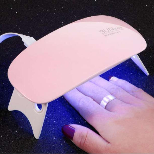 ネイルライト 白 ホワイト ジェルネイル USB UVライト レジン硬化 コスメ/美容のネイル(デコパーツ)の商品写真