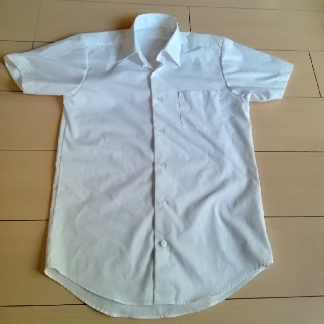 白 シャツ 制服 150cm 男の子 半袖 キッズ/ベビー/マタニティのキッズ服男の子用(90cm~)(ブラウス)の商品写真